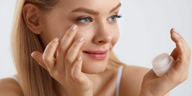 benefits-using-eye-cream-0 مزایای کرم دور چشم