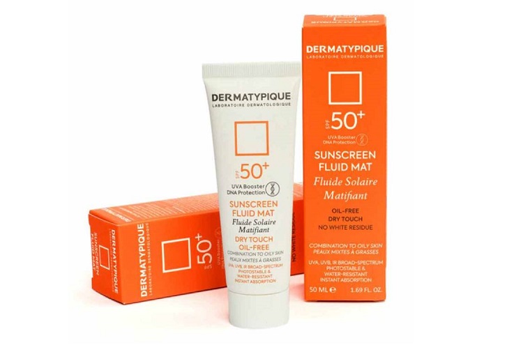 فلوئید ضد آفتاب بی رنگ درماتیپیک مدل فلوئید مت مناسب برای پوست چرب با SPF50