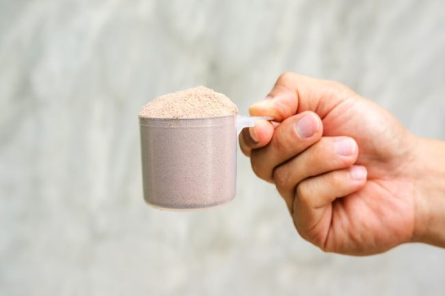 How many grams of protein does each scoop have_ هر اسکوپ وی چند گرم پروتئین دارد؟